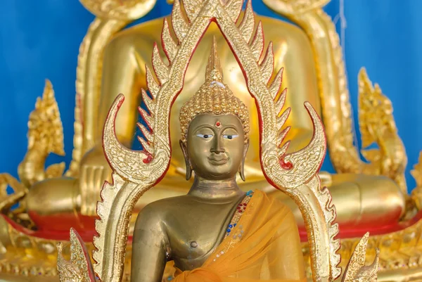 Goldene Buddha-Statue — Stockfoto