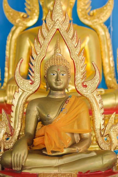 Socha zlatého Buddhy — Stock fotografie