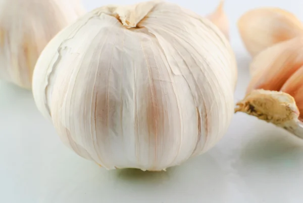 Knoblauch Nahaufnahme isoliert — Stockfoto