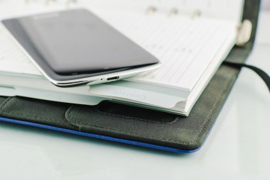 Telefon ile ofis, banka donatımı 