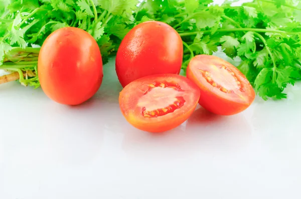 Frische reife Tomaten — Stockfoto