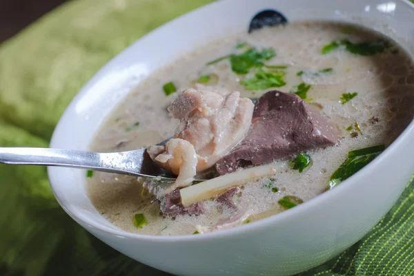 Thailändska rätter-Tom Kha Kai — Stockfoto