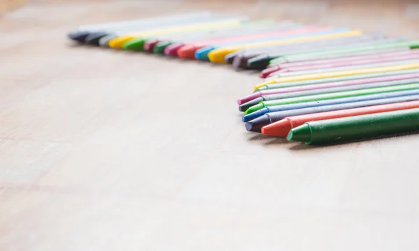 Старые карандаши для рисования — стоковое фото