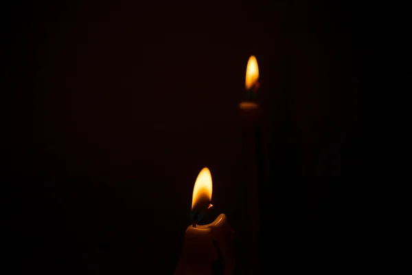 Candle burning in the dark — Stock Photo, Image