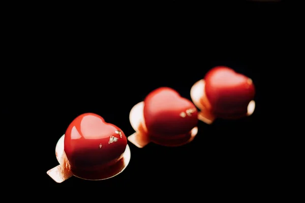 Червоний Торт Формі Серця Подарунок Валентина Жіночого Дня — стокове фото