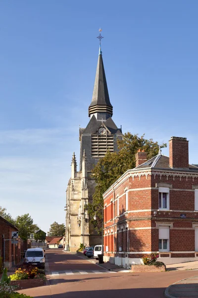 Montdidier Francia Septiembre 2020 Iglesia San Pedro Centro Ciudad Muy —  Fotos de Stock