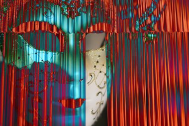 3D, Operadaki kapmak hazır