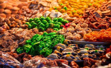 Renkli ve çok tatlı ballı tatlılar