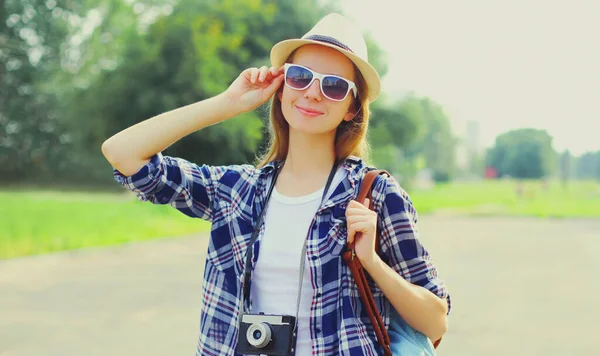 Portrait Young Woman Film Camera Wearing Summer Straw Hat Shirt — Stock Photo, Image