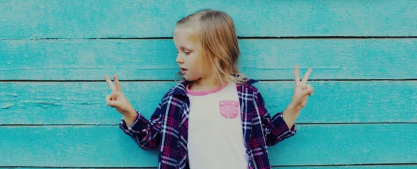 Portrait Stylish Little Girl Child Posing Blue Wooden Background — Stockfoto