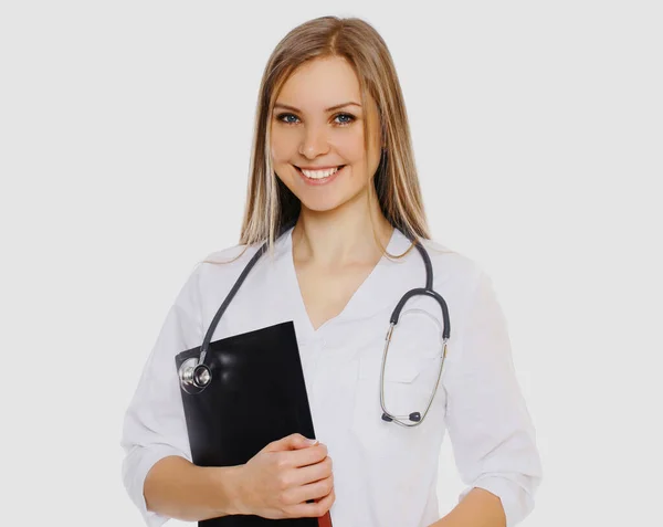 Retrato Mujer Amable Médico Con Estetoscopio Carpeta Documentos Sobre Fondo —  Fotos de Stock