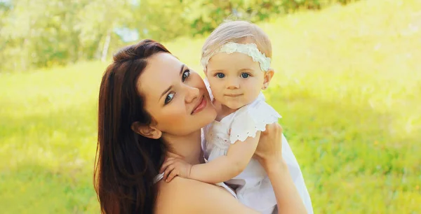 Portrait Happy Mother Little Girl Baby Grass Summer Park — Stock Photo, Image