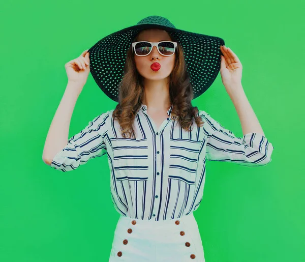 Portrait Beautiful Woman Model Wearing Black Summer Hat White Striped — Fotografia de Stock