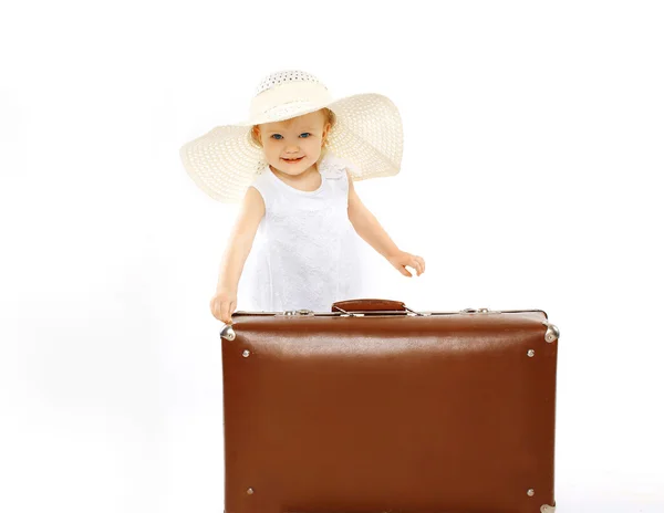 Pani dziecko w słomkowym kapeluszu i z walizką, Podróże, vaca — Zdjęcie stockowe