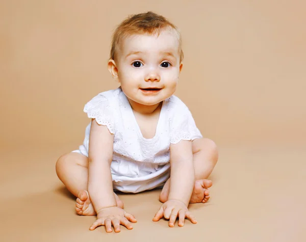 Retrato lindo bebé — Foto de Stock