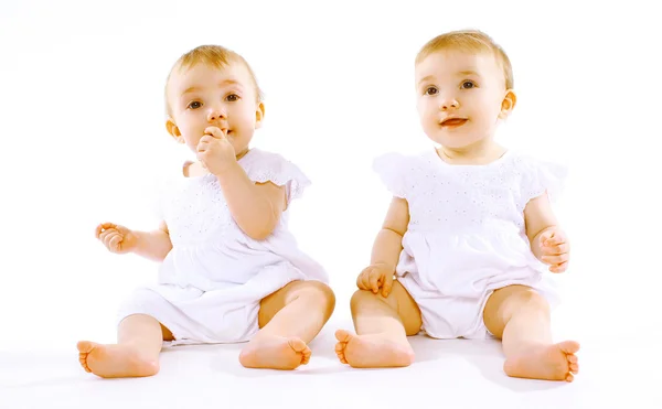 2 つのかわいい赤ちゃん双子 — ストック写真