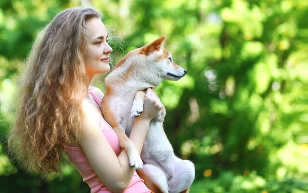 Happy owner walking dog summer — Stock Photo, Image