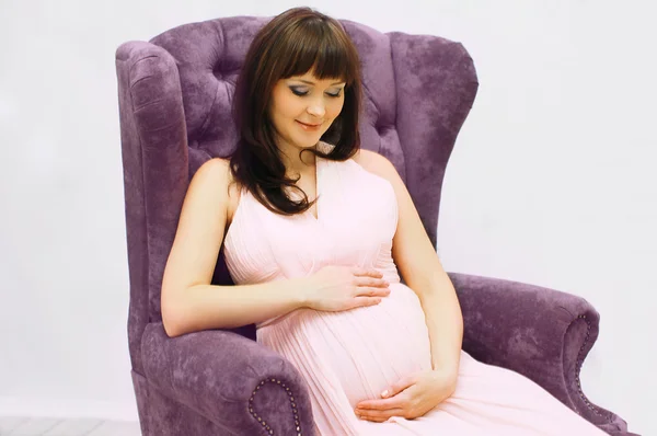 Pregnancy, motherhood and happy future mother concept - beautifu — Stock Photo, Image