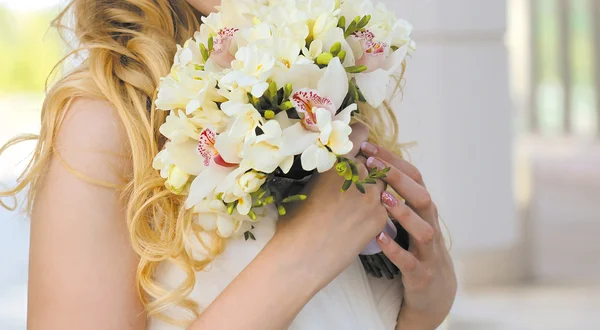 Bouquet de mariage tendre gros plan — Photo