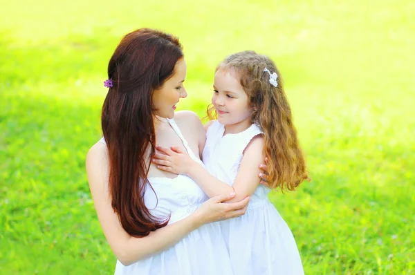 Portrait happy mother and child together in summer sunny day — Stock Photo, Image