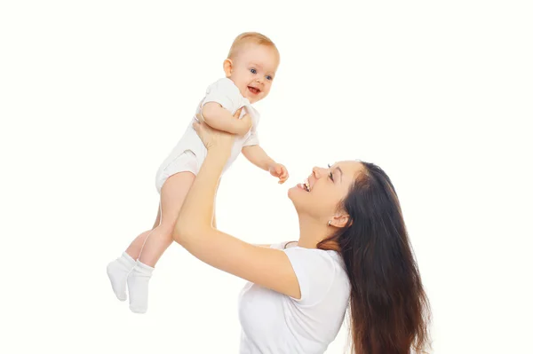 Happy lacht moeder en baby spelen op een witte achtergrond — Stockfoto
