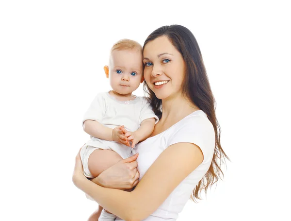 Felice madre sorridente con bambino su sfondo bianco — Foto Stock