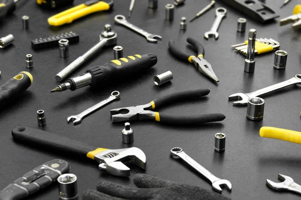 Viele Verschiedene Werkzeuge Für Reparaturarbeiten Auf Schwarzem Hintergrund Reparatur Und — Stockfoto