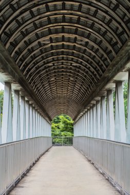 ana yol üzerinde yakın yol