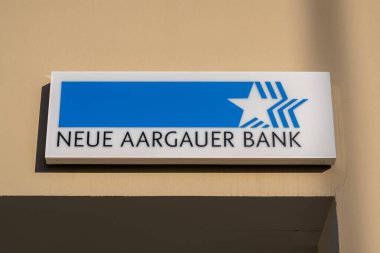 Rheinfelden, İsviçre - 25 Kasım 2020: Neue aargauer bankası Credit Suisse bankacılık grubunun bir parçasıdır.