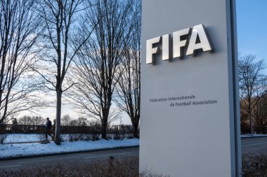 Zürih, İsviçre - 10 Ocak 2021: FIFA kar amacı gütmeyen bir kuruluş ve uluslararası bir futbol, futsal ve plaj futbolu yönetim organıdır. Merkez İsviçre, Zürih 'te.