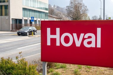 VADUZ, LIECHTENSTEIN - 28 Mart 2020: Hoval AG, merkezi Liechtenstein Prensliği 'nde Vaduz' da bulunan bir ısıtma ve havalandırma üreticisi..