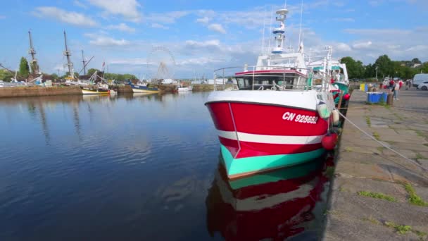 Honfleur Francja Lipca 2021 Łódź Rybacka Porcie Honfleur Francuska Gmina — Wideo stockowe