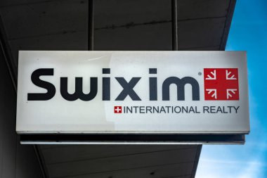 Cenevre, İsviçre - 3 Ekim 2025: Swixim Cenevre 'de uluslararası bir emlak ağı