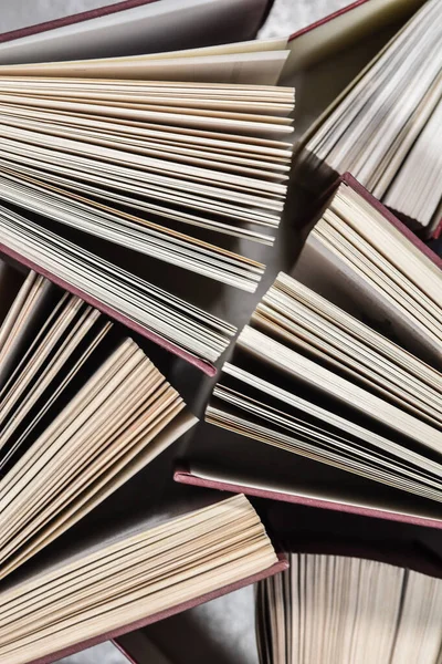 Livre bouquin editeur konferans kâğıt sayfası yazarı ecrire