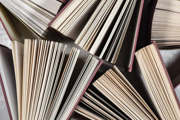 Livre bouquin editeur konferans kâğıt sayfası yazarı ecrire