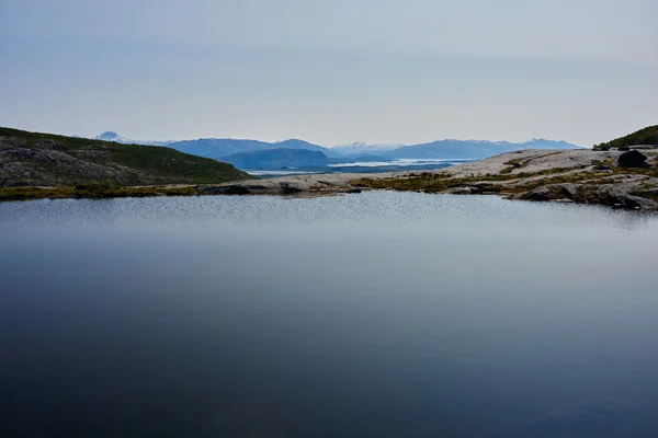 Staw w norweski Mountain — Zdjęcie stockowe