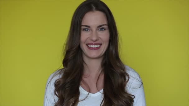 Wajah Tersenyum Wanita Potret Orang Bahagia Gaya Hidup Rambut Wanita — Stok Video