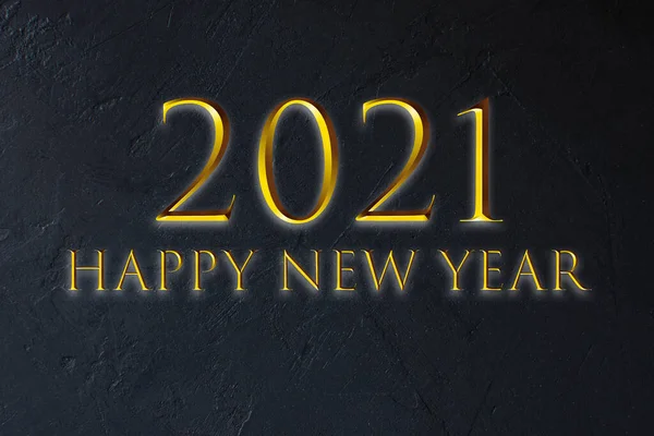 新的一年2021年快乐新年数字和字母黑色墙壁背景上的金色奢侈品 — 图库照片