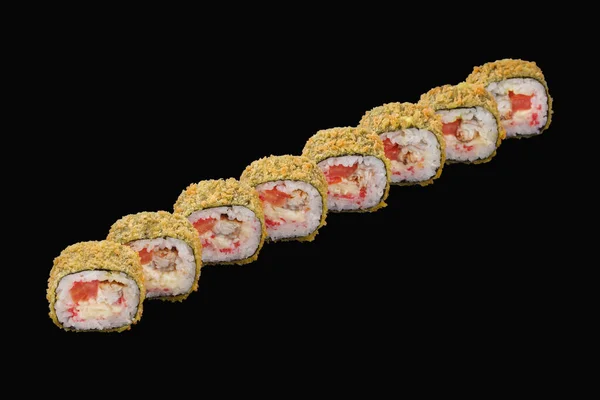 热寿司卷鳗鱼 莫扎拉奶酪 西红柿 日本蛋黄酱 鱼子酱 被隔离在黑色背景下 — 图库照片