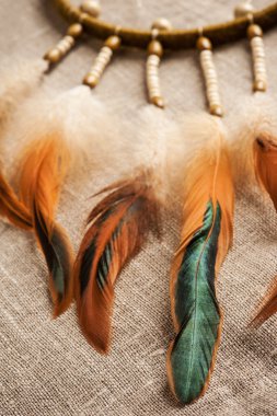 Parlak turuncu yeşil rüya yakalayıcı 