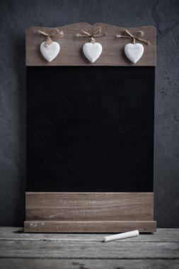 ahşap tahta ve tebeşir