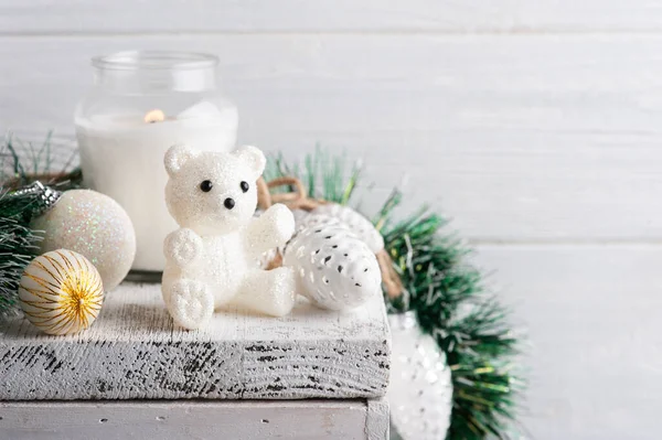 Decoração Natal Com Ursinho Pelúcia Cone Pinho Vela Acesa Sobre — Fotografia de Stock