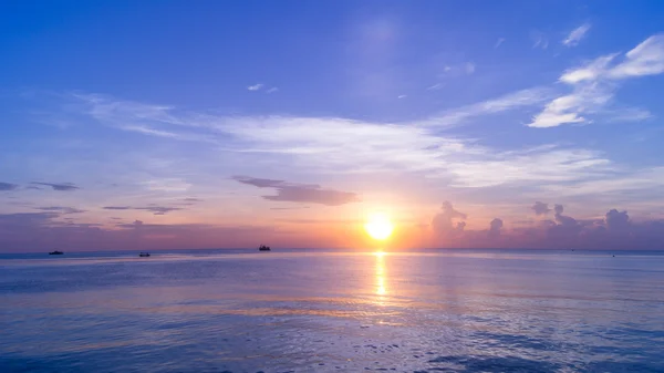Восход солнца над морем Стоковое Изображение