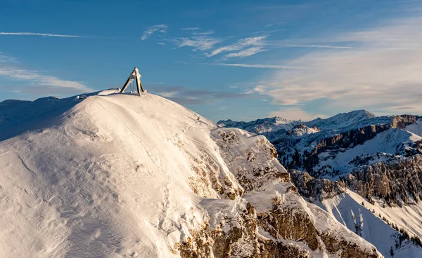 Χιονισμένα Βουνά Rochers Naye Στην Ελβετία Tranquil Σκηνή Και Φόντο — Φωτογραφία Αρχείου