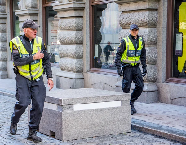 Seguridad Armada Patrullando Parlamento Estocolmo Suecia — Foto de Stock
