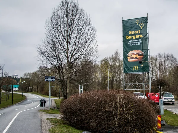 Reconstrucción Quemó Restaurante Mcdonalds Sur Estocolmo Suecia — Foto de Stock