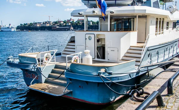 Uno Yacht Progettato Esplorazione Subacquea Molo Nel Centro Stoccolma Svezia — Foto Stock