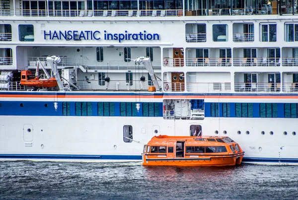 Hajós Körutazások Hanseatic Inspiration Horgonyzóhely Stockholm Központjában Svédország — Stock Fotó