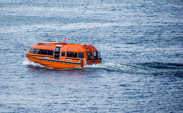 Barkass Para Navio Cruzeiro Hanseatic Inspiration Ancoragem Centro Estocolmo Suécia — Fotografia de Stock