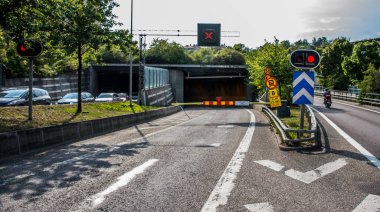 İsveç, Stockholm 'deki tünele araç girişi yasaklandı..